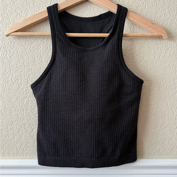 LIKE NEW Lululemon Ebb To Street Racerback Crop Tank Black Size 4 - Picture 2 of 11